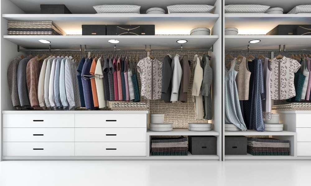 closet cleaning and organizing