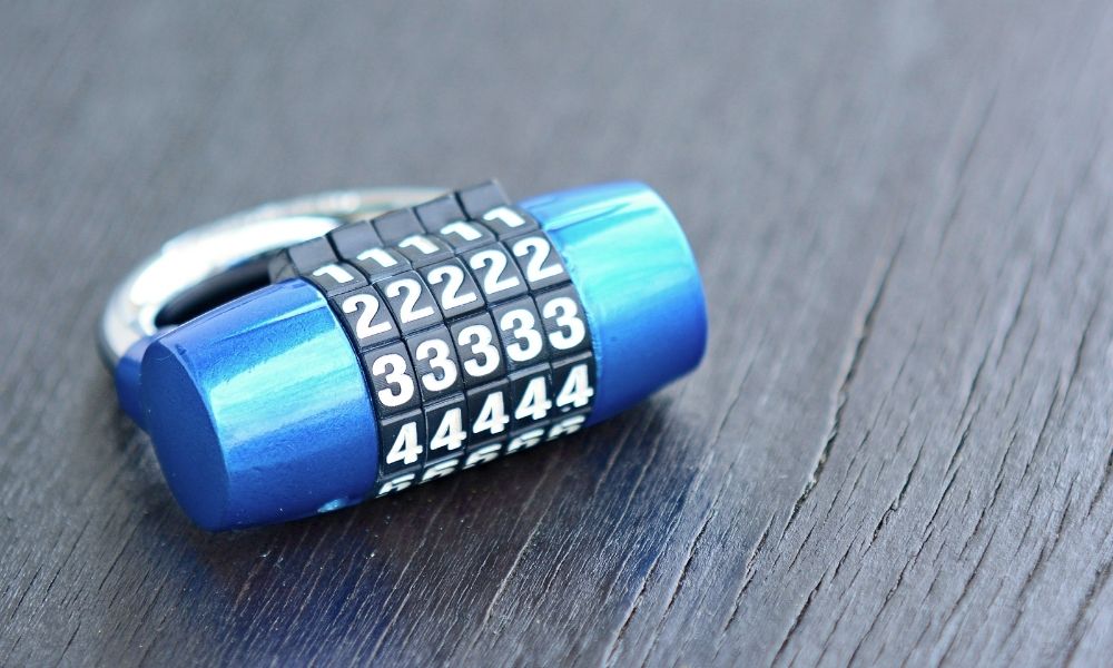 How to pick combination lock