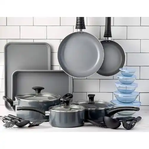 What is a Cookware Set
